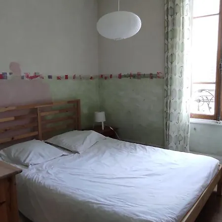 Dom wakacyjny Grande Maison Ancienne Simple Et Spacieuse.